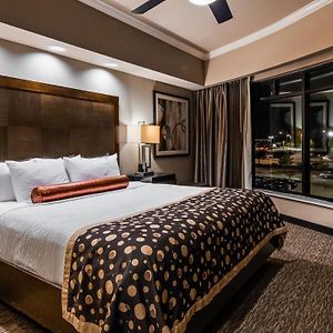 One-Bedroom King Suite